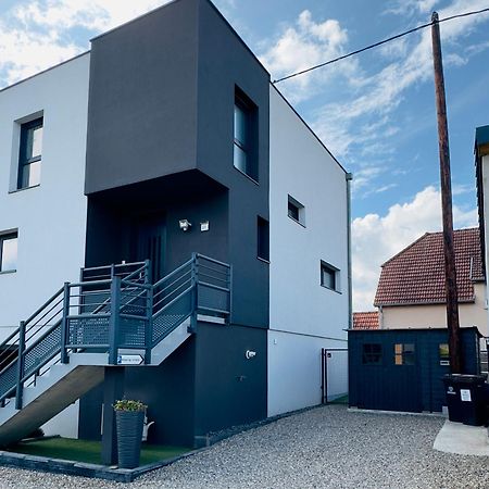 B&B Chez L'Habitant Chambre Privative Sur La Route Des Vins Tv Parking Box Velo Issenheim Luaran gambar